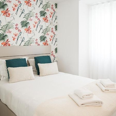Nazare One Bedroom, 2 Mins From The Beach Exterior photo