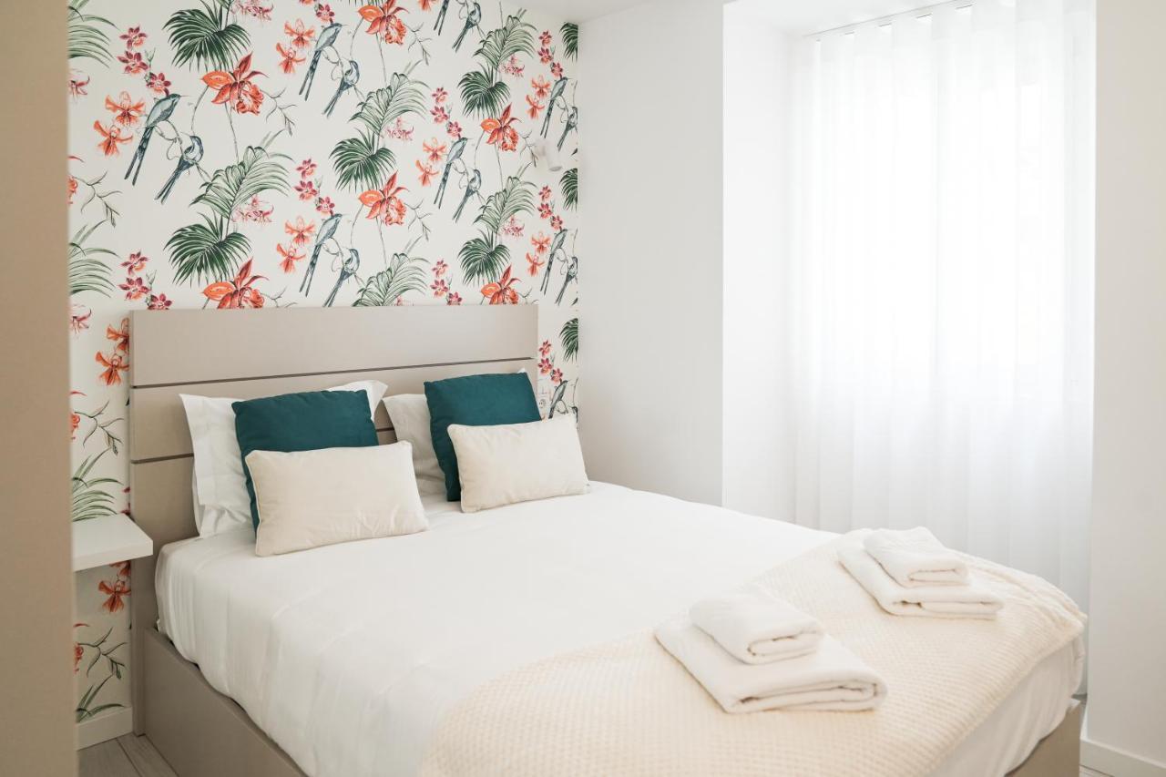 Nazare One Bedroom, 2 Mins From The Beach Exterior photo